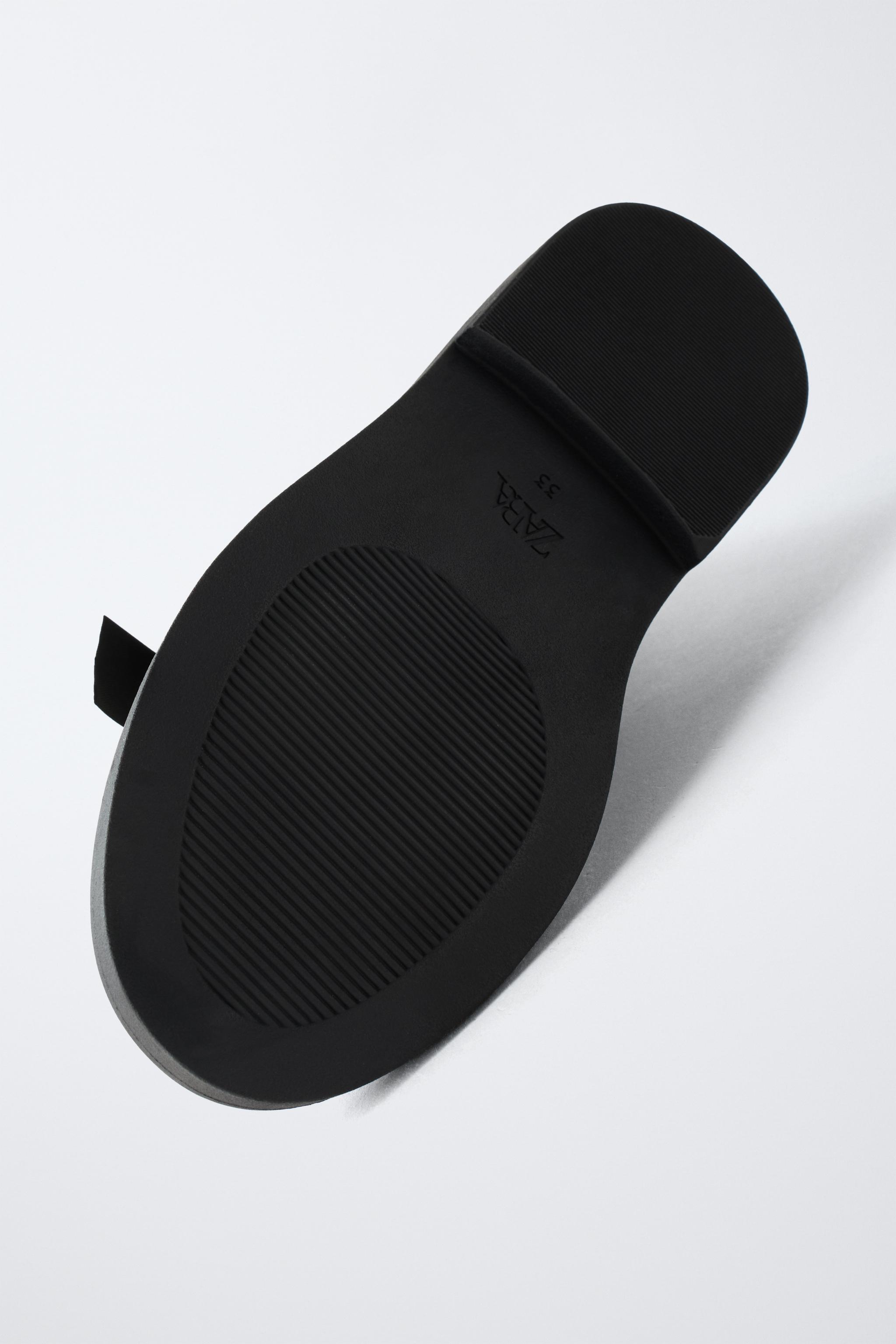 BOW DETAIL ANKLE BOOT